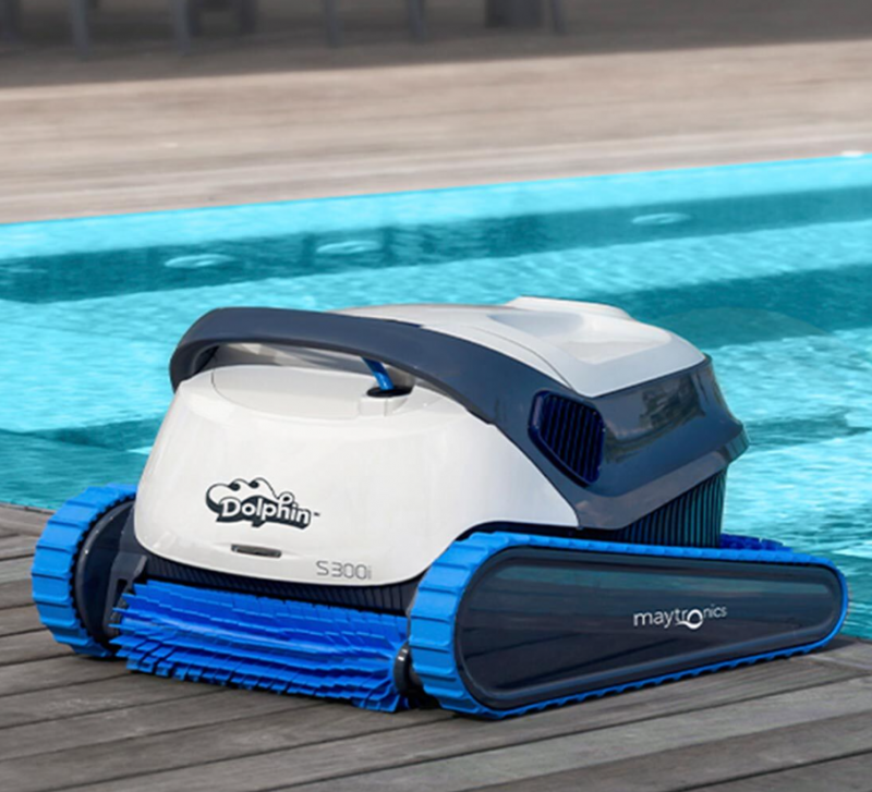 Robot piscine S300i Maytronics Dolphin électrique connecté, nettoie le fond les parois et la ligne d'eau en autonomie à Manosque 04