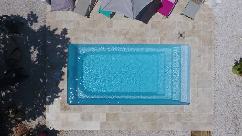 Piscine coque polyester Cobalt 6 mètres sur Manosque par Alliance Piscine Manosque dans le 04