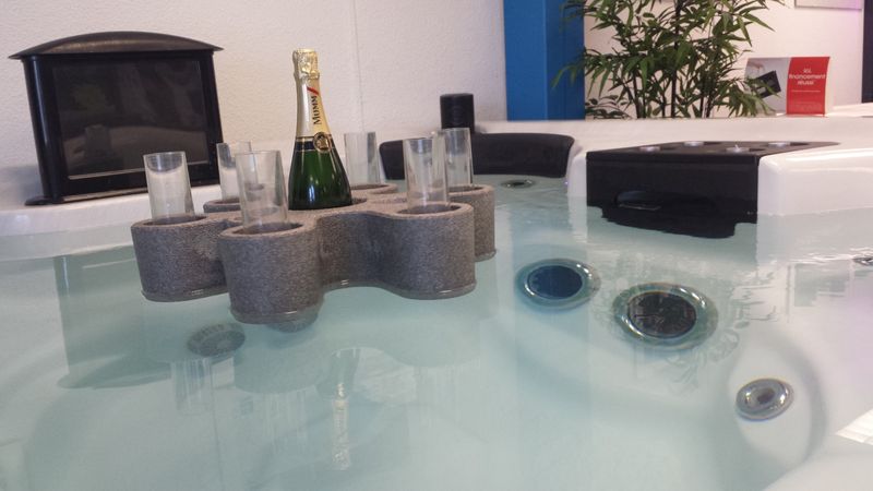 Spa 6/7 places Pas cher dans le 04 et 05